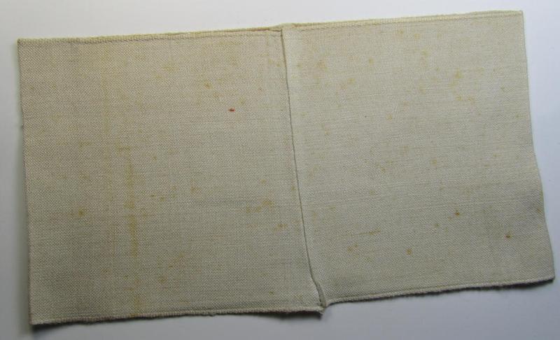 Attractive, WH (Heeres) related, linnen-based- and/or neatly 'machine-embroidered', beige-white-coloured DRK- (ie. 'Deutsches Rotes Kreuz'-) armband (ie. 'Armbinde') as was intended for the staff-members serving as medical orderly