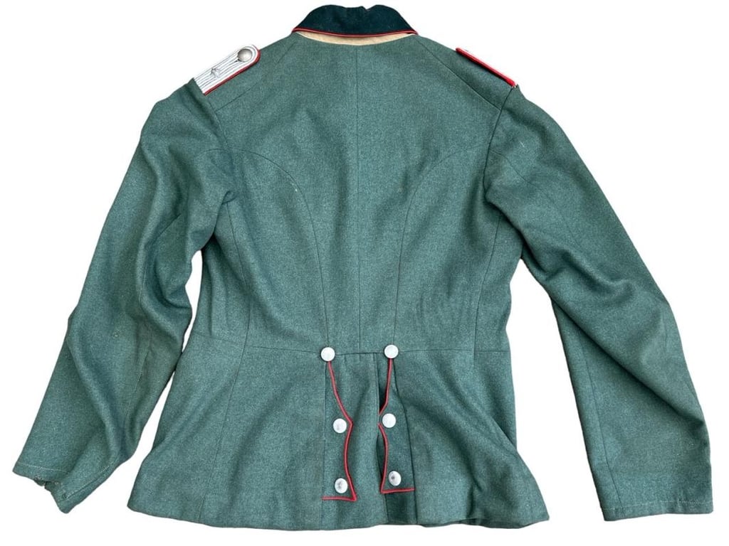 Wehrmacht Heer Artillery Waffenrock in the rank of Oberleutnant