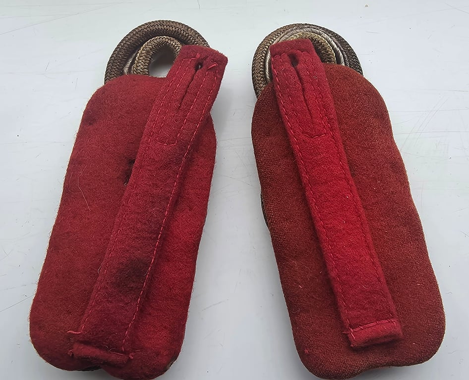 WW2 German Heer Generals slip on shoulder boards