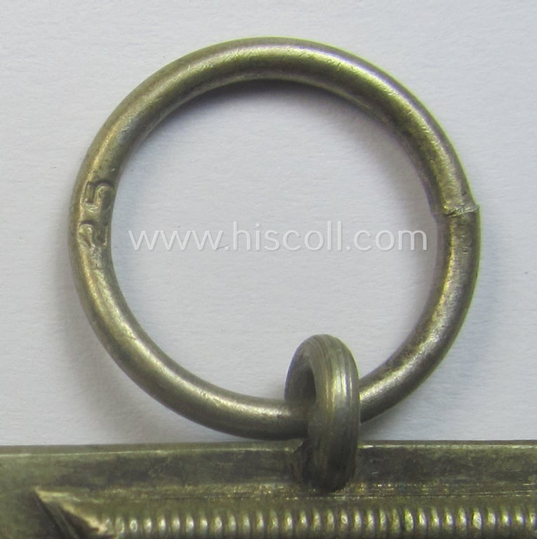 Maker- (ie. '25'-) marked 'Eisernes Kreuz II. Klasse' by the company: 'AG der Graveur-, Gold- und Silberschmiede-Innungen'