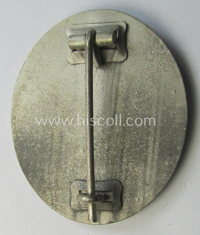 'Verwundeten-Abzeichen in Silber' being a maker- (ie. 'L/18'-) marked example by the: 'B.H. Mayer's Kunstprägeanstalt' (as executed in the rare 'pillow-crimped'-pattern!)