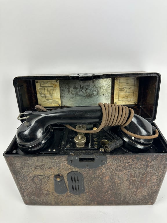 Nice original German WW2 FF33 Field Telephone (Feldfernsprecher 33)1937