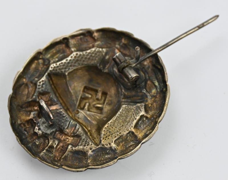 German Wound Badge in Black 1st pattern 'Legio Condor'