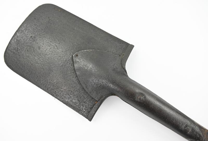 German WH Shovel
