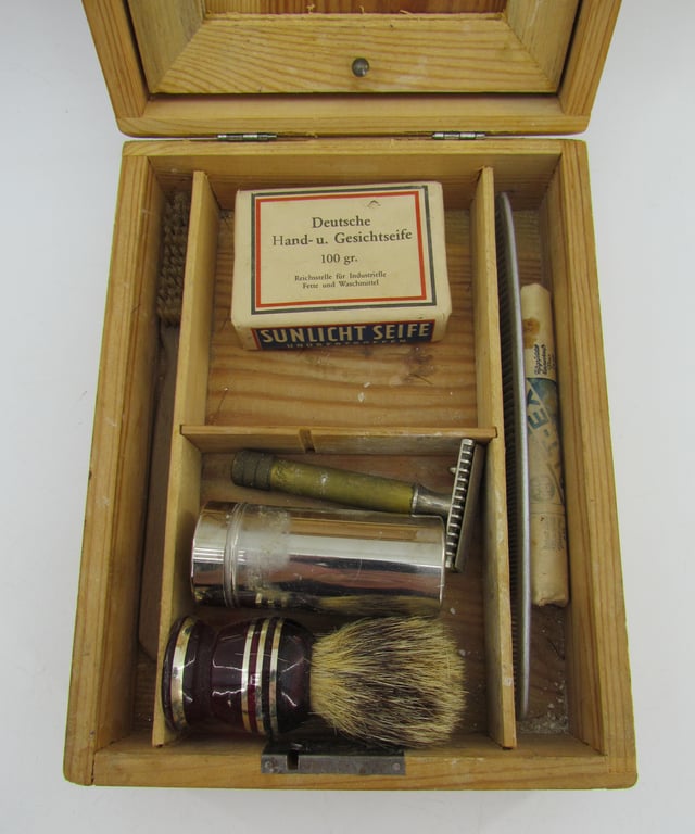 Wehrmacht  Officers Shaving Kit