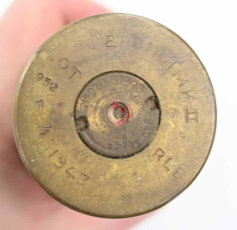 British Navy WW2 2Pds No1 MK2 Shell