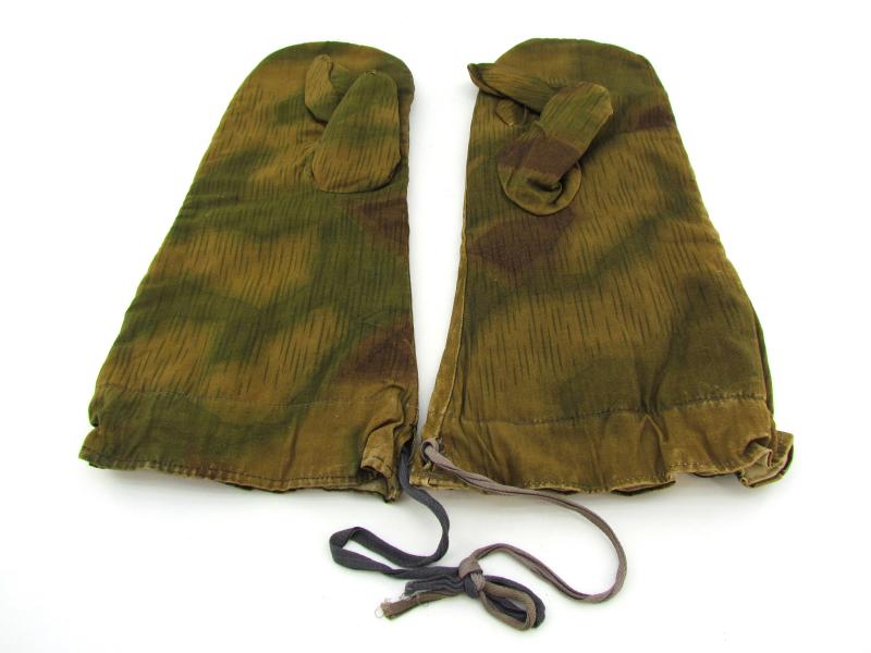 Reversible Parka Mittens in Sumpftarn Camouflage
