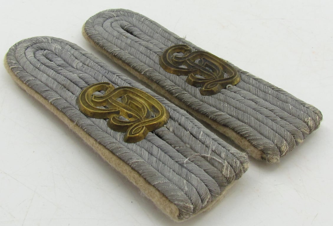 Grossdeutschland Infantry Leutnant's Shoulder Boards