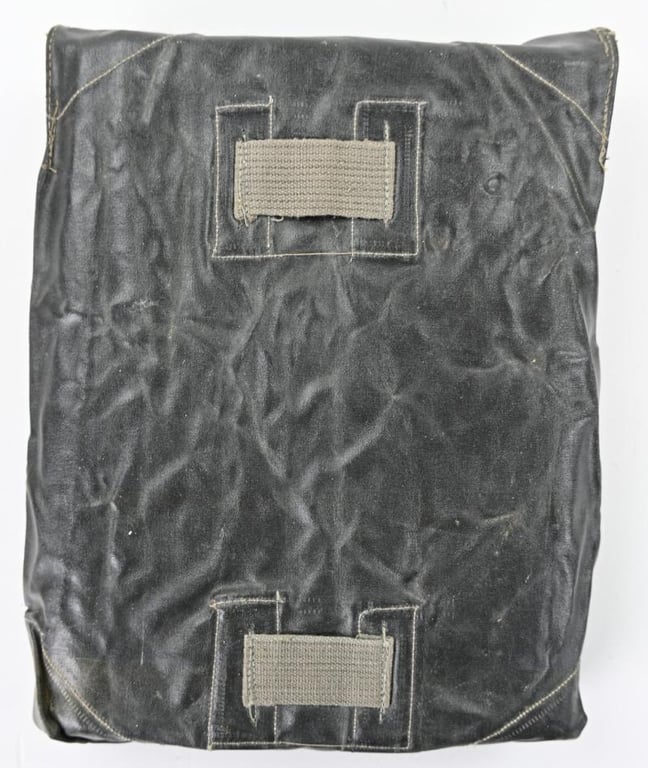German WH M31 Gascape with Pouch
