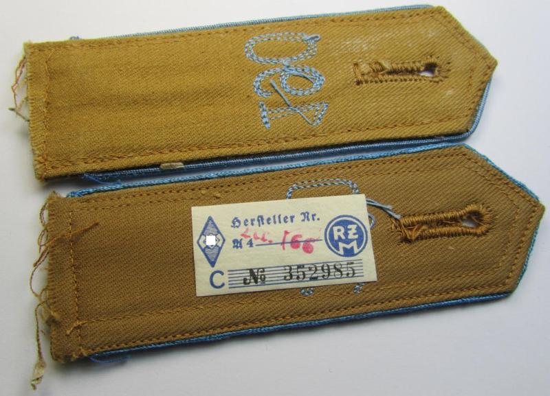 Attractive - and fully matching! - pair of early-pattern, so-called: 'Flieger-HJ' (ie. 'Hitlerjugend') shoulderstraps as was intended for usage by a: 'Hitlerjunge' who was attached to the: 'Bann 190' (Bann 190 = Bann Stade / Niederelbe)