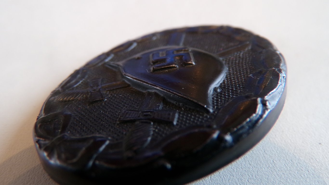 Verwundeten abzeichen (wound badge)