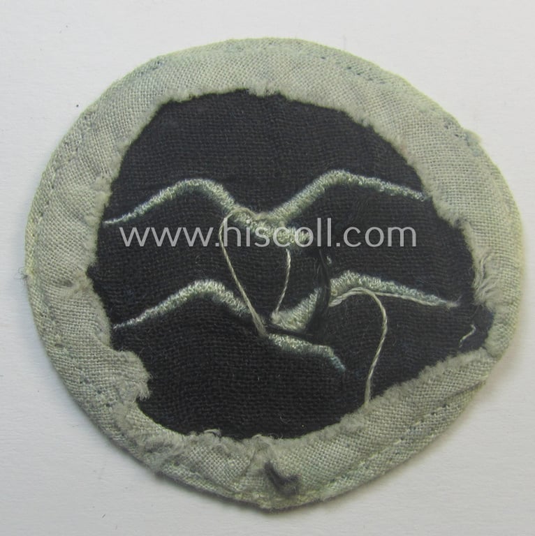 Unusually found, DLV (ie. 'Deutscher Luftsportsverband'): 'Segelflieger-B-Abzeichen' (being a neat 'felt-woolen'-based example)