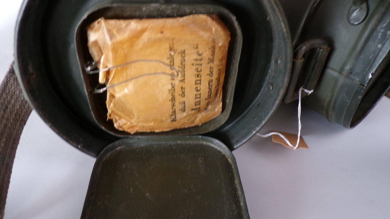 Named GM30 Gasmask in tropical tan