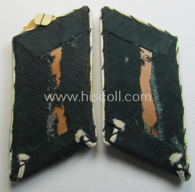 Pair of WH (Heeres) officers'-type collar-tabs (ie. 'Kragenspiegel für Offiziere') as intended for an: 'Beambter ie. Offizier des gehobenen Dienstes'