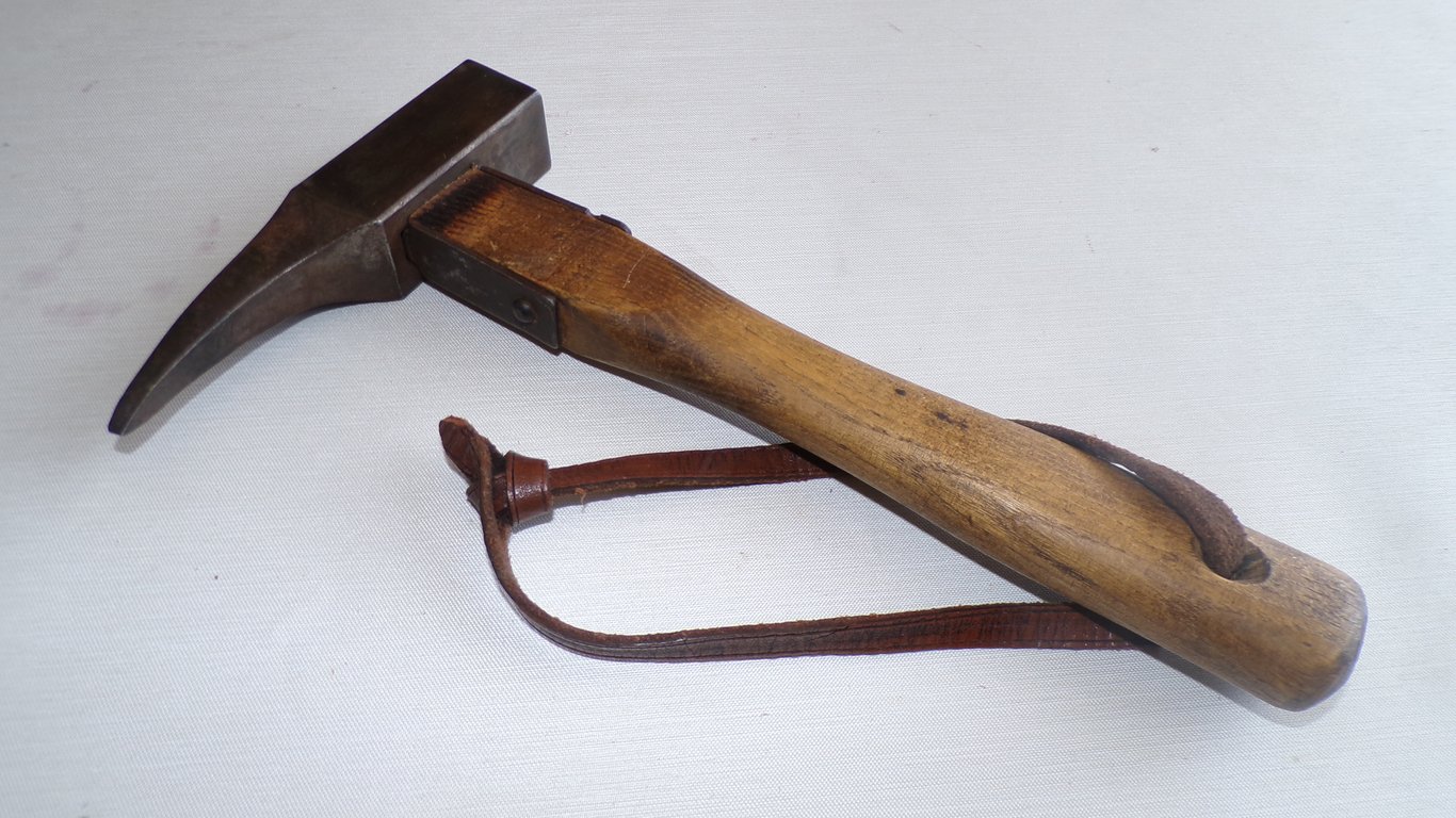 Gebirgsjäger Pioneer Hammer / Ice Axe with WaA