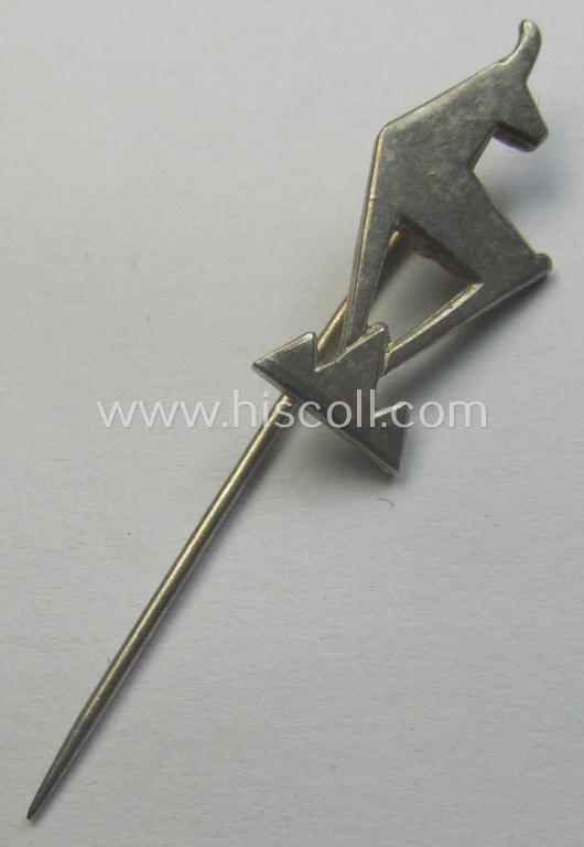 Silver-toned WH (Heeres) 'Gebirgsjäger'-related item: a semi-official, so-called: 'Truppen-Traditionsabzeichen des 5. Gebirgsjäger-Division' being a (typical) non-maker-marked example depicting the famous 'Gams'-symbol