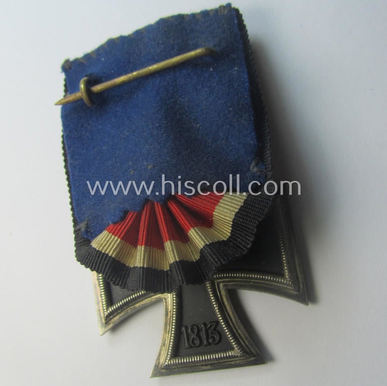 Iron Cross 2nd class (or: 'Eisernes Kreuz 2. Klasse') being a nicely preserved example (of a - by me - unidentified maker ie. 'Hersteller') and that comes period-mounted as a so-called: 'Einzelspange'
