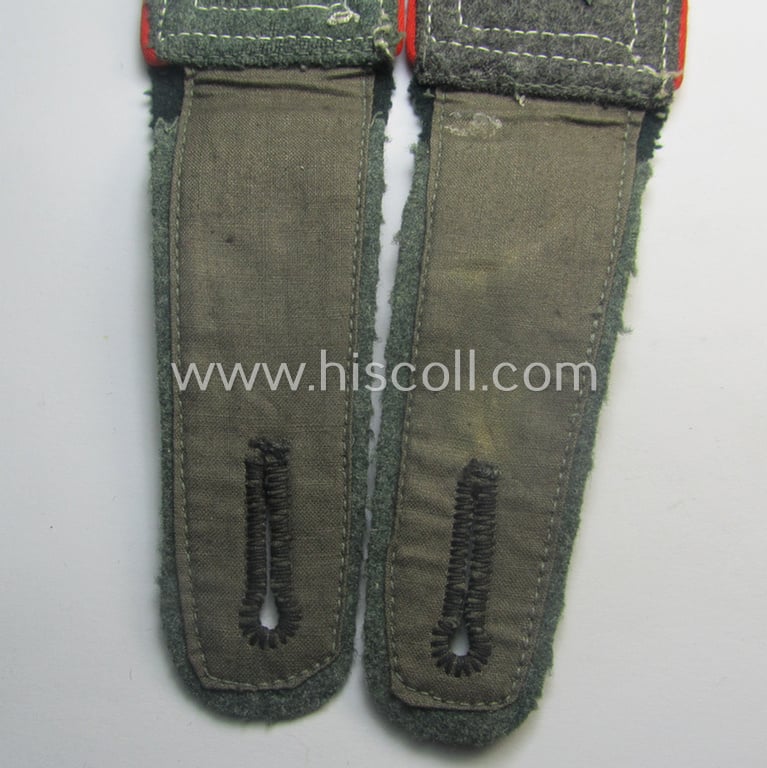 Pair of WH (Heeres) early-war-period- (ie. 'M40'-pattern) NCO-type shoulderstraps as was intended for usage by an: 'Oberwachtmeister eines (Sturm)Art.-Abts. o. Rgts.'