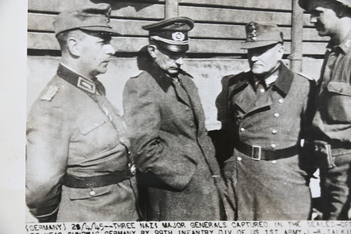 US WW2 Press Photo 'POW Generals'