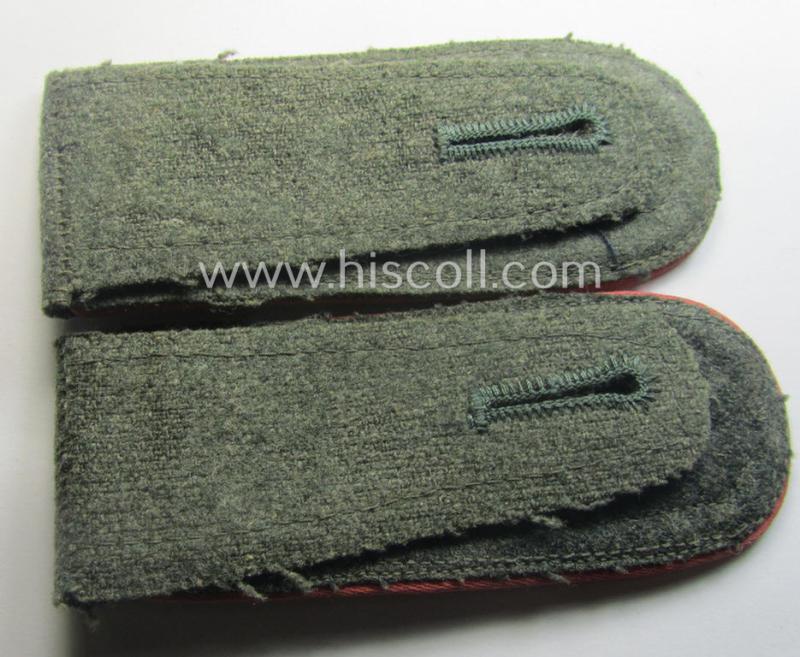 Pair of WH (Heeres) 'M40 o. M41'-pattern, 'cyphered' NCO-type shoulderstraps as piped in the bright-pink-coloured branchcolour as was intended for a: 'Feldwebel des Panzerabwehr-Abtlgs. 7' (ie. 'Divisionseinheit der 7. Inf.-Div.')