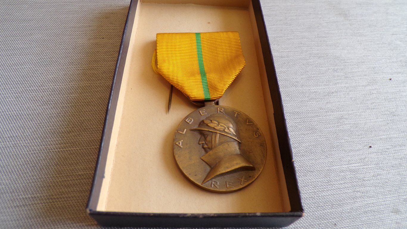 10-Piece WW1 Belgian Veteran Medal Grouping
