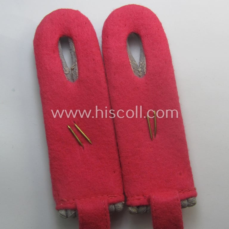 Pair of WH (Heeres) 'cyphered' officers'-type shoulderboards: 'Leutnant eines Panzerjäger-Abts.' (having a rarely seen pair of larger-sized 'P'-cyphers ie. 'Ziffern', period-attached)