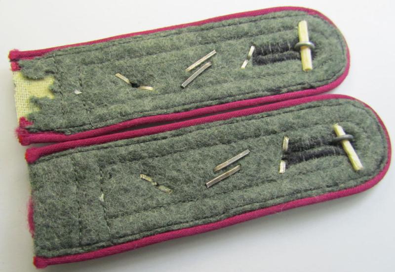Attractive - and fully matching! - pair of WH (Heeres), early-war period- (ie. 'M36/M40'-pattern-, rounded-styled) 'cyphered', NCO-type shoulderstraps as was intended for an: 'Oberfeldwebel u. Mitglied einer Nebelwerfer-Lehr-Abts.'