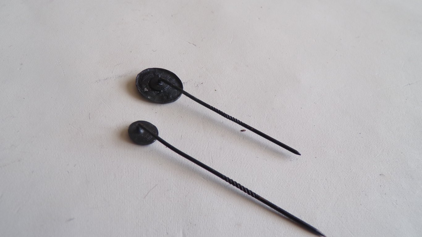 2 miniature Wound badges, L/11