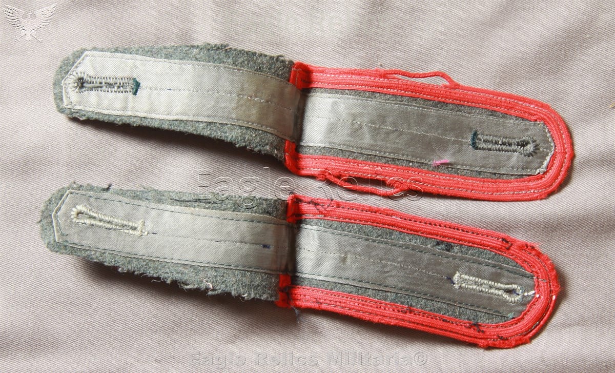 Late War Pair of Army Artillery Shoulder Boards