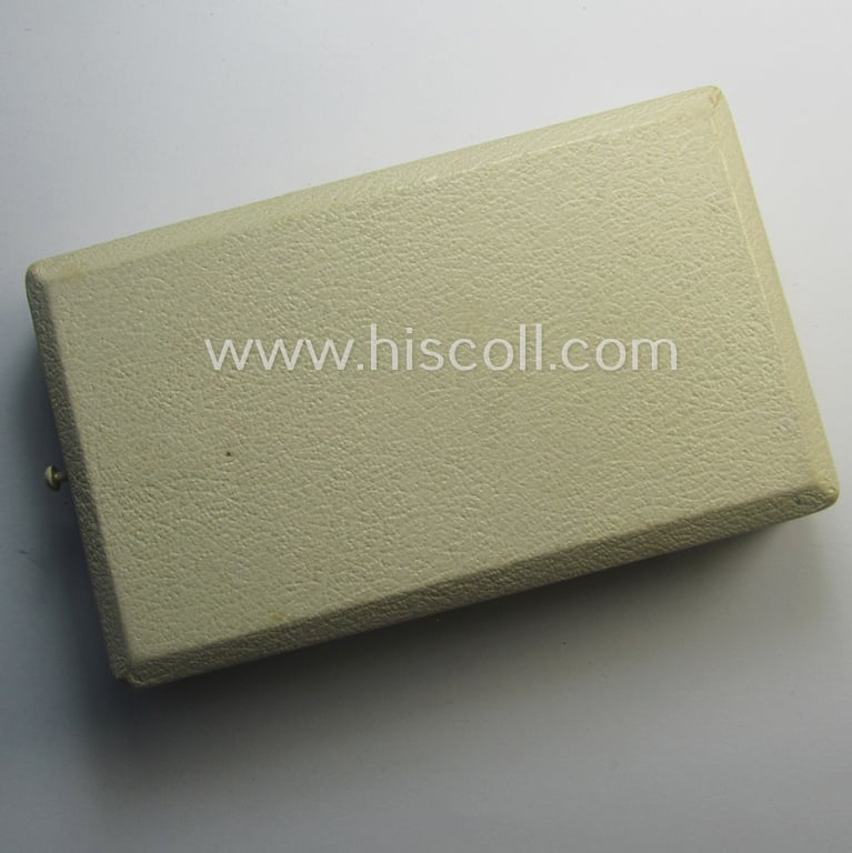 Superb, 'Deutsche Olympia-Erinnerungsmedaille 1936' being a non-maker-marked example that comes mounted onto its original ribbon (ie. 'Bandabschnitt') and that comes stored in its typical, beige-white-coloured etui