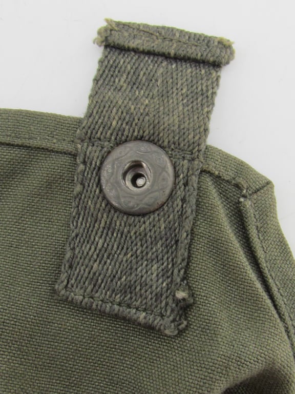Late war Wehrmacht Gasplane (Gascape) Pouch