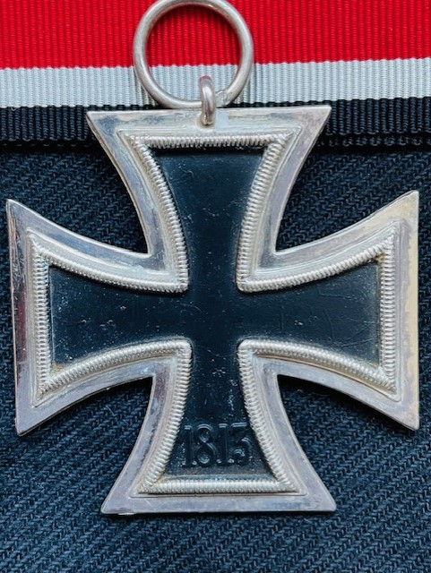 GERMAN WWII 1939 IRON CROSS 2nd CLASS WITH PACKET OF ISSUE RING STAMP 113, 	BY HERMANN AURICH DRESDEN