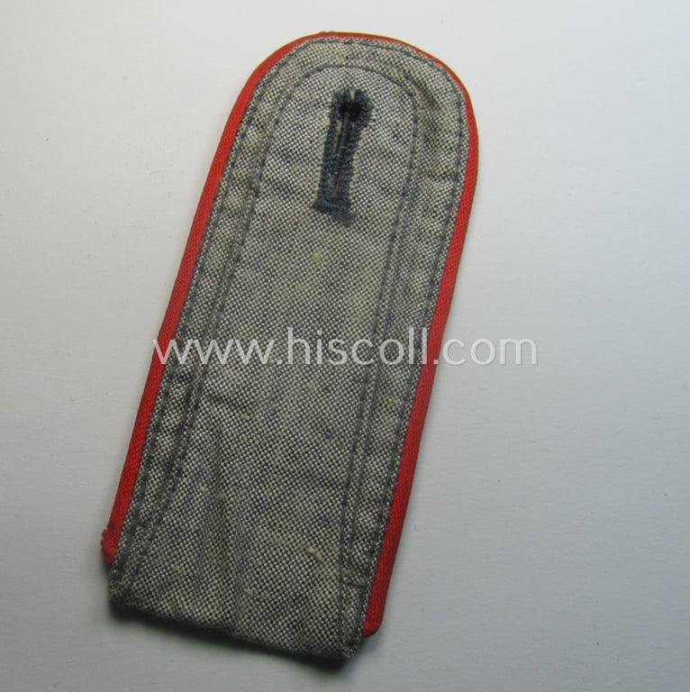 Single, WH (LW) 'blaumelliertes' shoulderstrap: 'Soldat der Flak-Art.Trpn.'