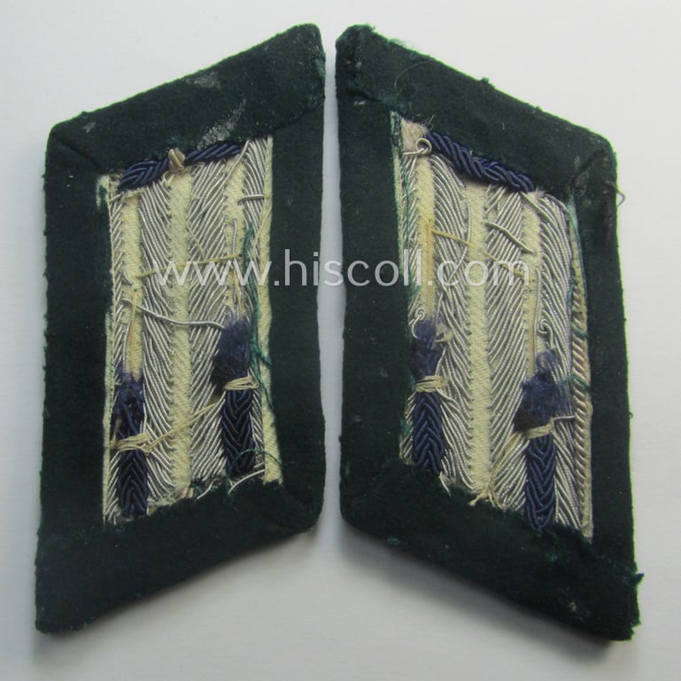 Fully matching - and minimally worn - pair of WH (Heeres) collar-tabs (ie. 'Kragenspiegel für Offiziere') as piped in the desirable darker-blue- (ie. 'blauer'-) coloured branchcolour as was intended for an: 'Offizier o. Arzt der Sanitäts-Trpn.'