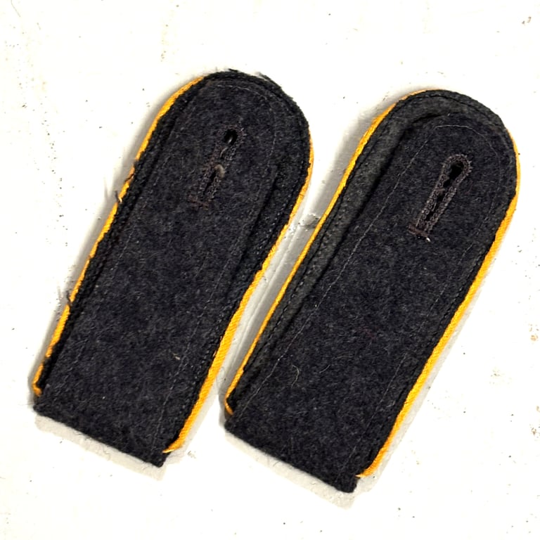 LW Kriegsschule shoulder boards