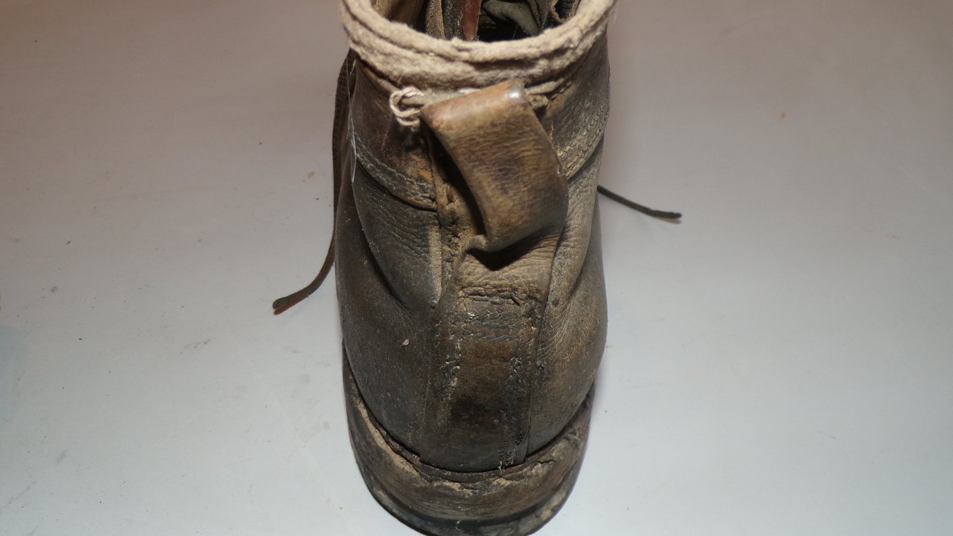 Wehrmacht Gebirgsjäger ski shoes