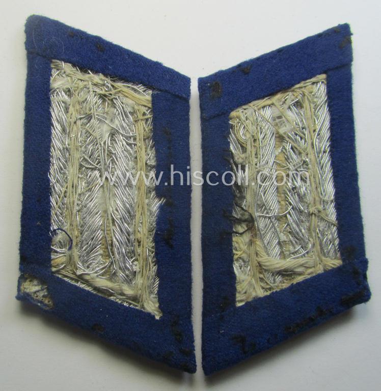Pair of WH (Heeres) officers'-type, so-called: 'Waffenrock'- (ie. dress-) collar-tabs (ie. 'Kragenspiegel'): 'Offizier o. Arzt eines Sanitäts-Abts. o. Rgts.'