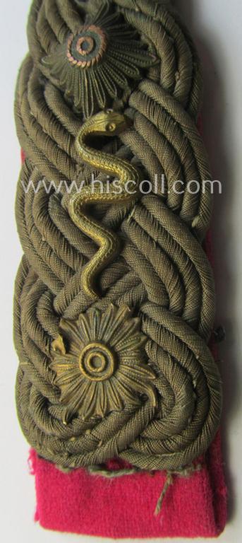 Single, WH (Heeres) officers'-pattern 'cyphered' shoulderboard: 'Oberst einer Veterinär-Abtlgs.'