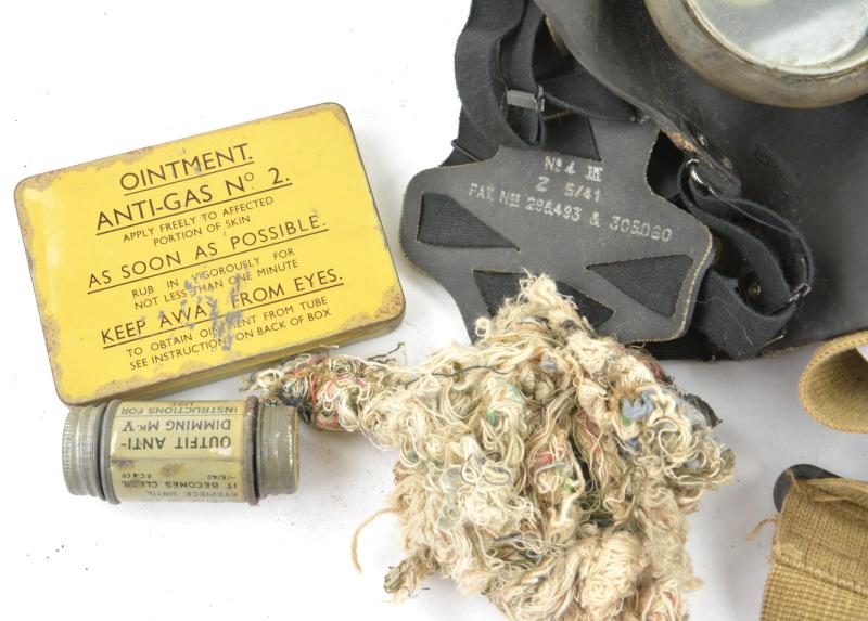 British WW2 Gasmask Set