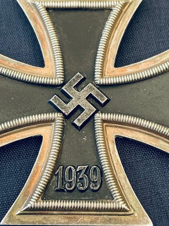 RARE WWII IRON CROSS 2RD CLASS RING STAMPED 4, STEINHAUER & LUCK OF LUDENSCHHELD WITH ORANGE RIBBON.