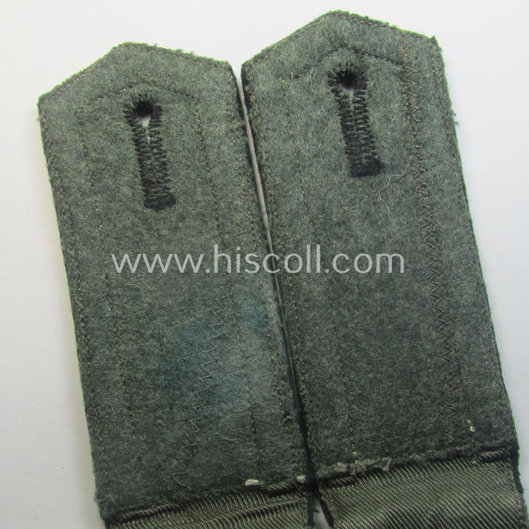 Fully matching - and just minimally used! - pair of WH (Heeres) NCO-type (ie. 'M36- o. M40'-pattern- and/or 'pointed styled') formerly 'cyphered' shoulderstraps as was intended for an: 'Unteroffizier eines Infanterie-Rgts.'