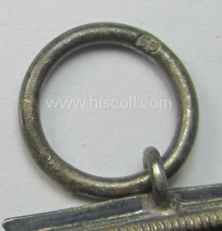 'Eisernes Kreuz II. Klasse' being a maker- (ie. '55'-) marked example by the maker (ie. 'Hersteller'): 'J.E. Hammer & Söhne'