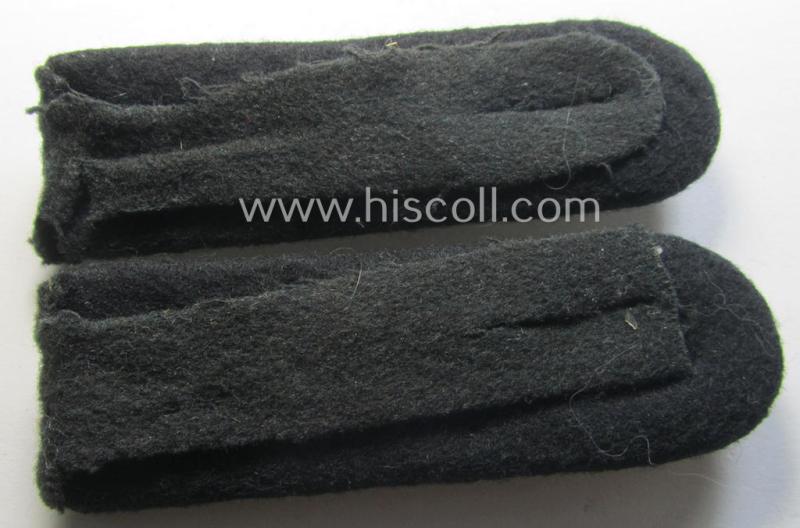 Pair of WH (Heeres) officers'-type shoulderboards: 'Hauptmann eines Pionier-Batallions o. Abts.'