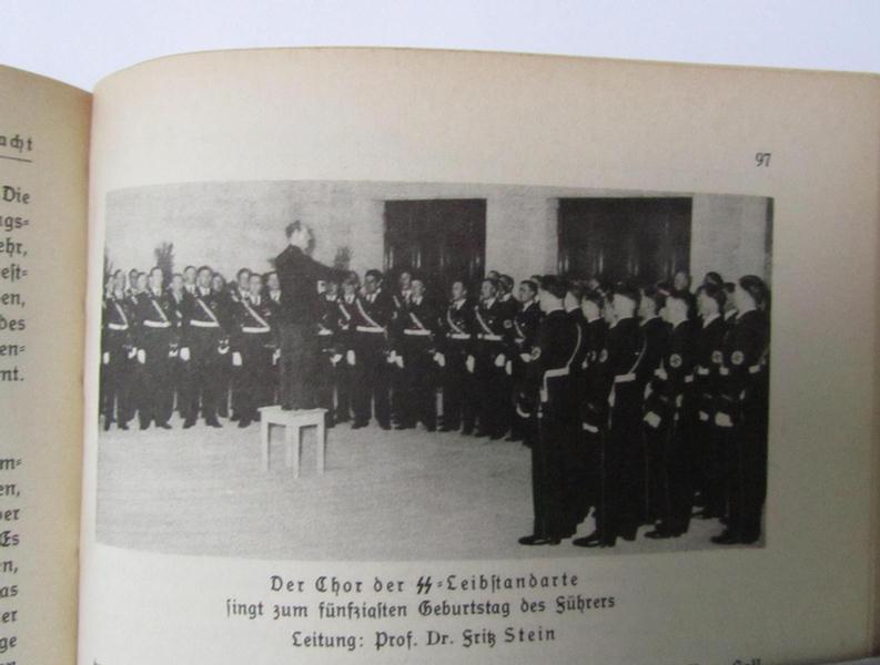 Neat - and never before encountered ie. surely unusual! - WH (Heeres) instruction-manual as specifically issued for: 'Singleiter' (vocalists) entitled: 'Handbuch für die Singleiter der Wehrmacht', dated ie. published in: '1940' - nice condition!