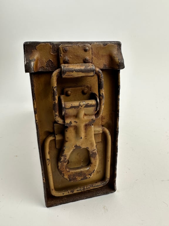 Tan MG34/42 ammo box