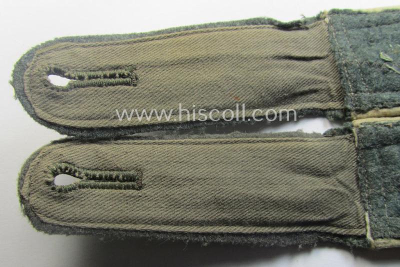 Pair of WH (Heeres) 'M40 o. M43'-pattern NCO-type shoulderstraps: 'Feldwebel eines Infanterie-Rgts.'