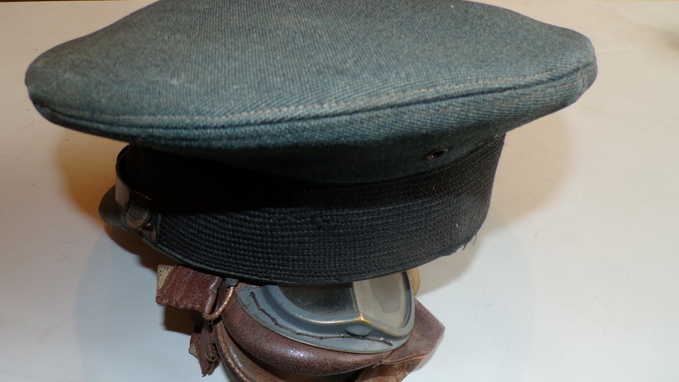 RCAF Flying Officer's Peaked Cap