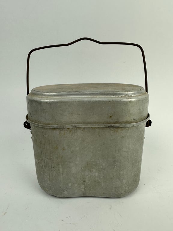 ww2 german mess tin "MN 1945"