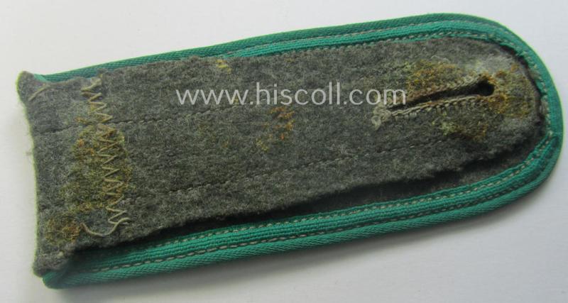 Single, WH (Heeres) later-war period- (ie. 'simplified'- ie. 'M44-'-pattern-) EM-type shoulderstrap: 'Soldat der Jäger- o. Gebirgsjäger-Trpn.'