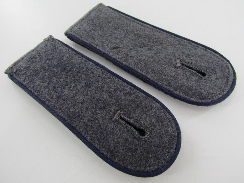 Luftwaffe EM Medical/Sanitater Shoulder Boards